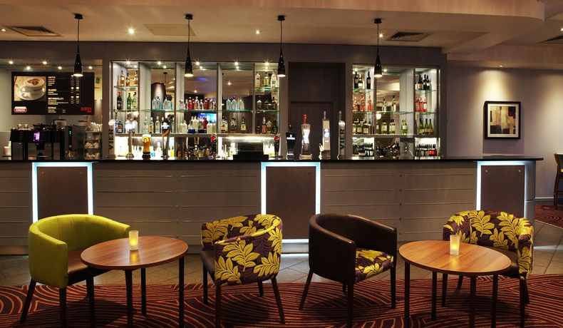 Imagen del bar/restaurante del Hotel Leonardo Hotel Leeds. Foto 5