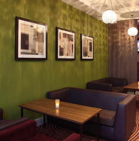 Imagen del bar/restaurante del Hotel Leonardo Hotel Leeds. Foto 6