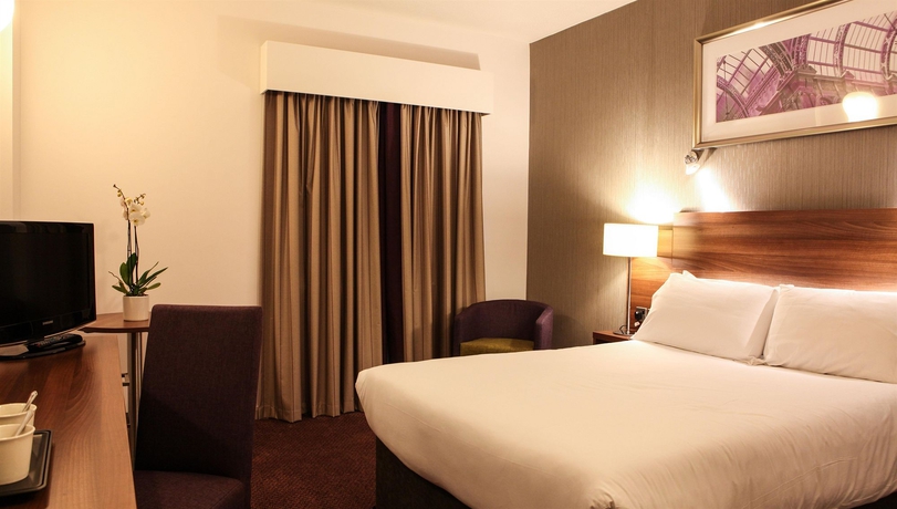 Imagen de la habitación del Hotel Leonardo Hotel Leeds. Foto 13