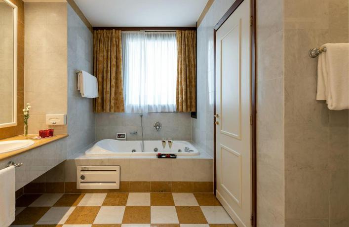 Imagen de la habitación del Hotel Leonardo Hotel Milan City Center. Foto 20