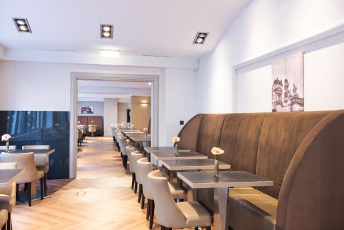 Imagen del bar/restaurante del Hotel Leonardo Hotel Vienna Westbahnhof. Foto 13