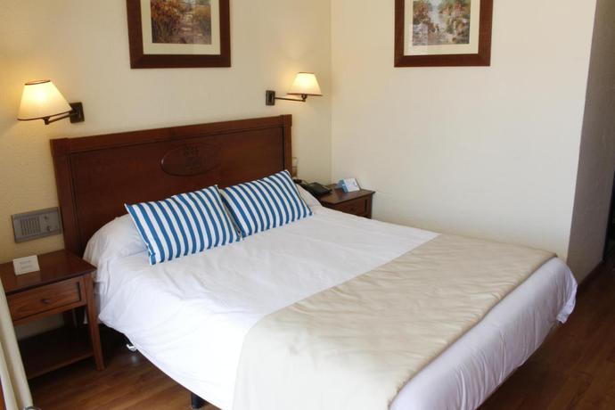 Imagen de la habitación del Hotel Leonardo Hotels Gran Cervantes. Foto 12