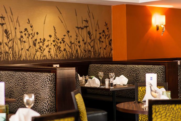 Imagen del bar/restaurante del Hotel Leonardo Inn Glasgow West End. Foto 2