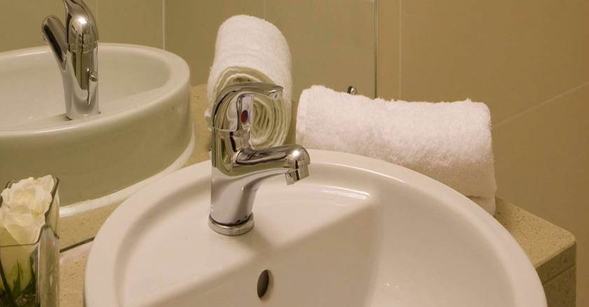 Imagen de la habitación del Hotel Leonardo Inverness. Foto 10