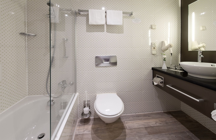 Imagen de la habitación del Hotel Leonardo Karlsruhe. Foto 6