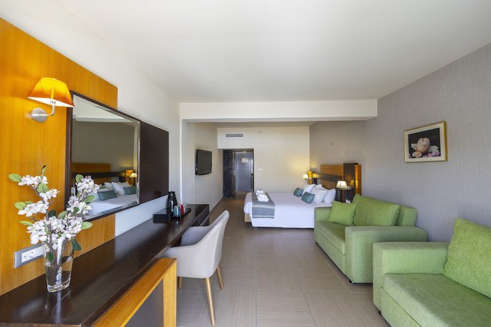 Imagen de la habitación del Hotel Leonardo Kolymbia Resort Rhodes. Foto 16