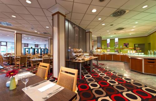 Imagen del bar/restaurante del Hotel Leonardo K&ouml;ln. Foto 18