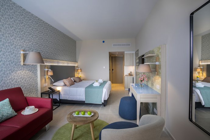 Imagen de la habitación del Hotel Leonardo Laura Beach and Splash Resort. Foto 11