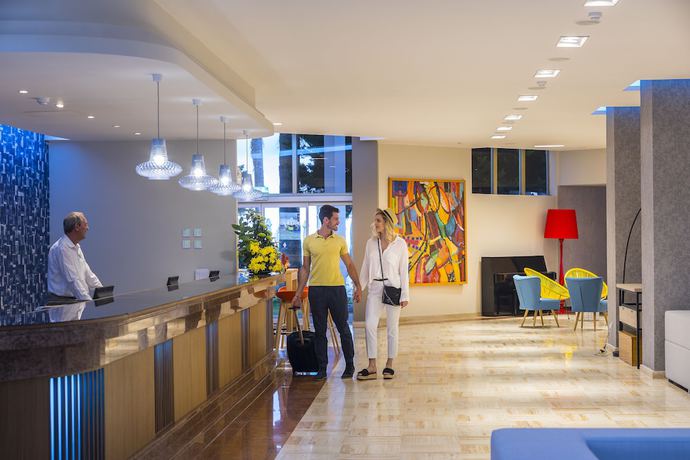 Imagen de los interiores del Hotel Leonardo Laura Beach and Splash Resort. Foto 20