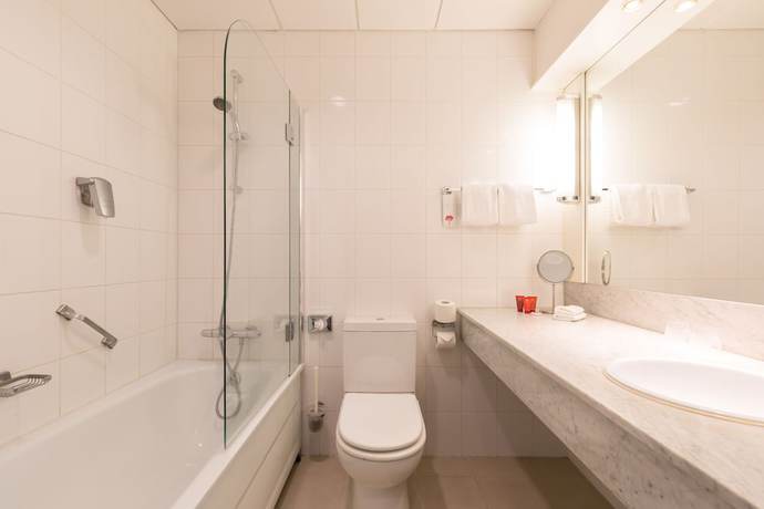 Imagen de la habitación del Hotel Leonardo Lelystad City Center. Foto 15