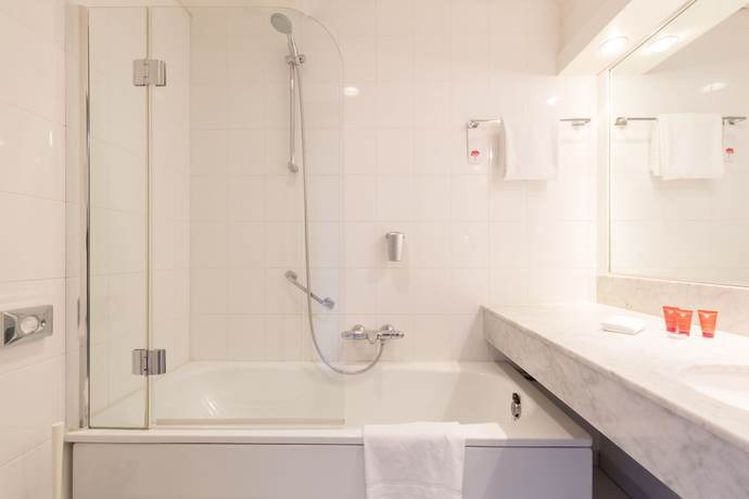 Imagen de la habitación del Hotel Leonardo Lelystad City Center. Foto 17