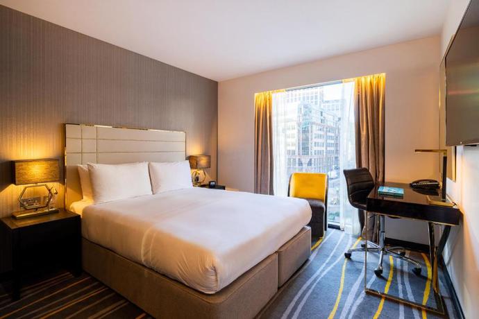 Imagen de la habitación del Hotel Leonardo London Aldgate. Foto 5