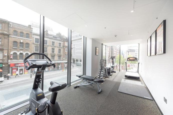 Imagen de los interiores del Hotel Leonardo London Aldgate. Foto 13