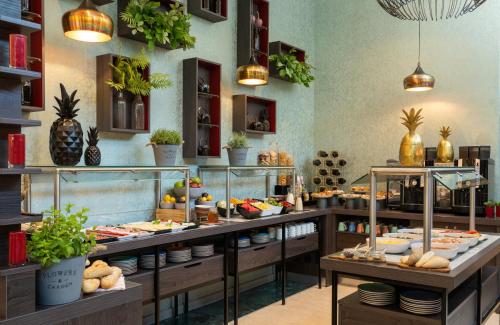 Imagen del bar/restaurante del Hotel Leonardo Madrid City Center. Foto 6