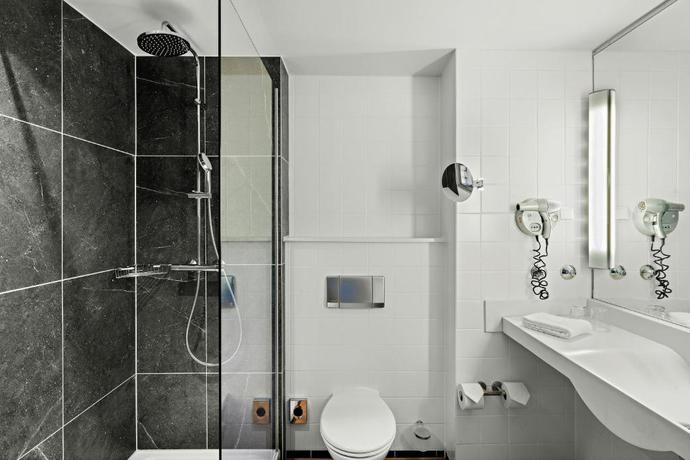 Imagen de la habitación del Hotel Leonardo Mainz. Foto 6