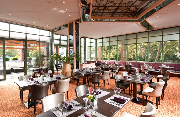 Imagen del bar/restaurante del Hotel Leonardo Mannheim City Center. Foto 4