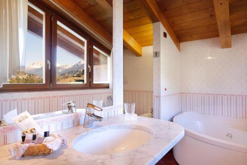 Imagen general del Hotel Leonardo, Moena - Alpe Lusia. Foto 7