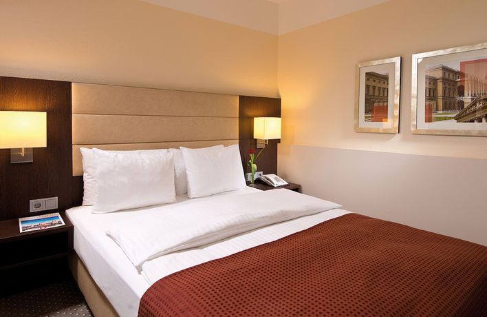 Imagen de la habitación del Hotel Leonardo Munich Arabellapark. Foto 2