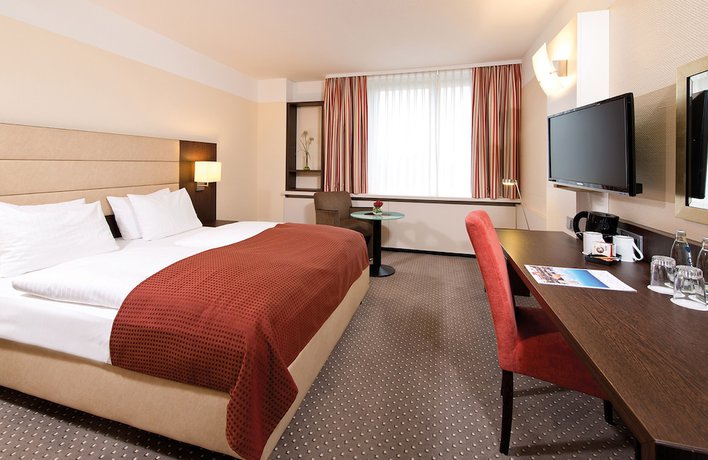 Imagen de la habitación del Hotel Leonardo Munich Arabellapark. Foto 5