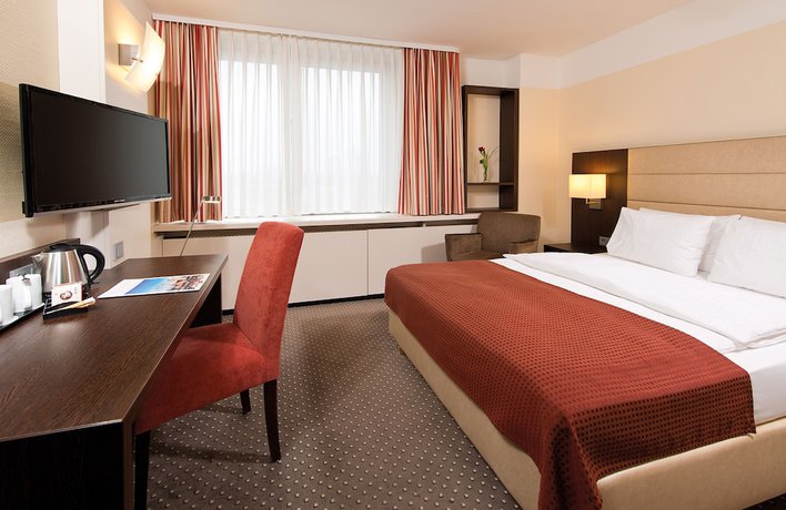 Imagen de la habitación del Hotel Leonardo Munich Arabellapark. Foto 8