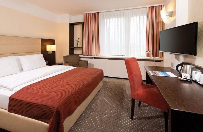 Imagen de la habitación del Hotel Leonardo Munich Arabellapark. Foto 15