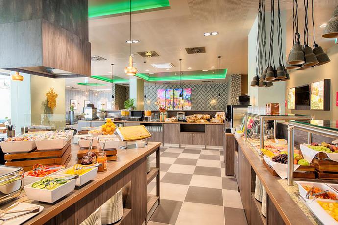 Imagen del bar/restaurante del Hotel Leonardo Munich City East. Foto 10