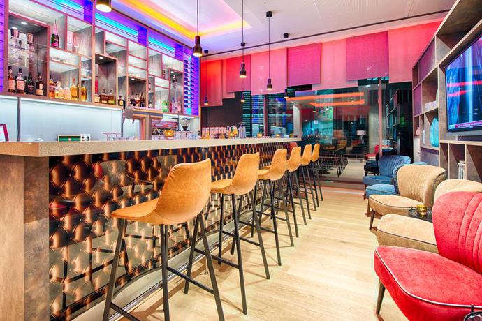 Imagen del bar/restaurante del Hotel Leonardo Munich City South. Foto 4