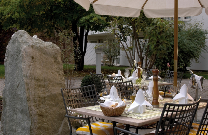 Imagen del bar/restaurante del Hotel Leonardo München City West. Foto 5