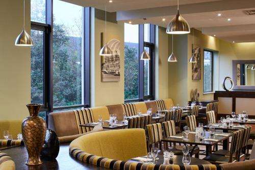 Imagen del bar/restaurante del Hotel Leonardo Newcastle. Foto 13