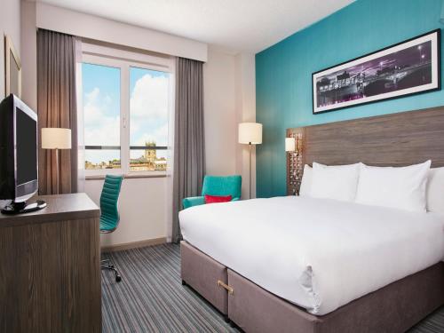 Imagen de la habitación del Hotel Leonardo Nottingham. Foto 14