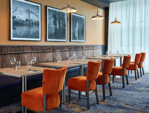 Imagen del bar/restaurante del Hotel Leonardo Nottingham. Foto 9