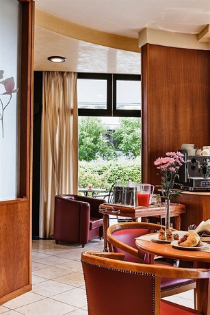 Imagen del bar/restaurante del Hotel Leonardo, Parma. Foto 2