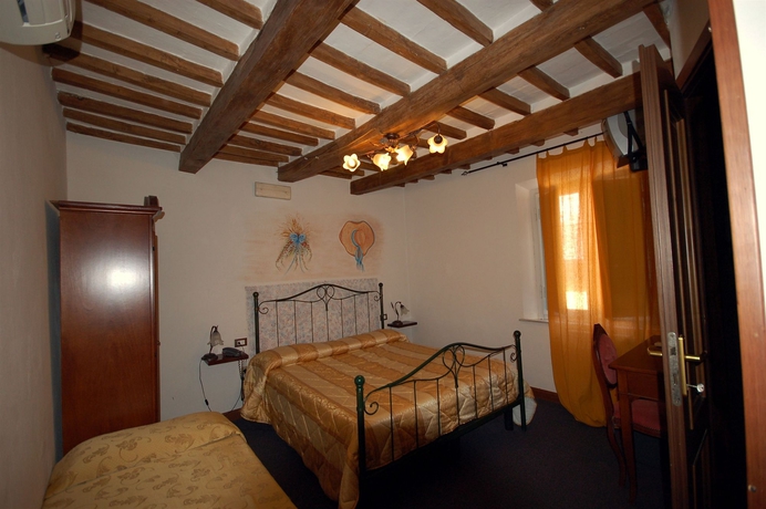 Imagen de la habitación del Hotel Leonardo, Pisa. Foto 8