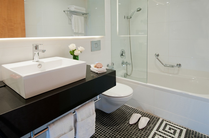 Imagen de la habitación del Hotel Leonardo Plaza Jerusalem. Foto 7