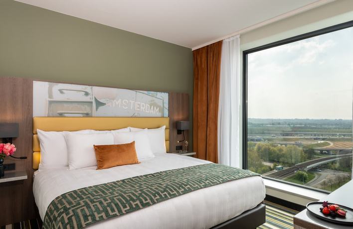 Imagen de la habitación del Hotel Leonardo Royal Amsterdam. Foto 8