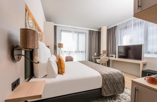 Imagen de la habitación del Hotel Leonardo Royal Barcelona Fira. Foto 7