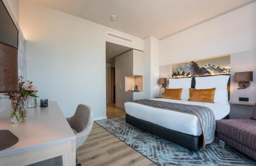 Imagen de la habitación del Hotel Leonardo Royal Barcelona Fira. Foto 8