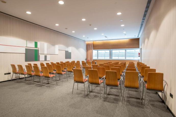 Imagen de los interiores del Hotel Leonardo Royal Barcelona Forum. Foto 13