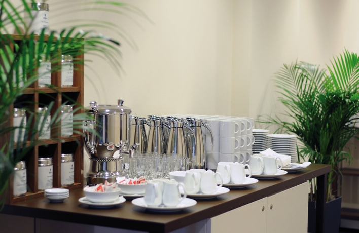 Imagen del bar/restaurante del Hotel Leonardo Royal Berlin Alexanderplatz. Foto 6