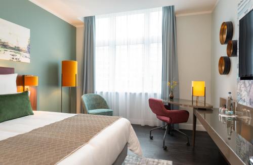 Imagen de la habitación del Hotel Leonardo Royal Berlin Alexanderplatz. Foto 16