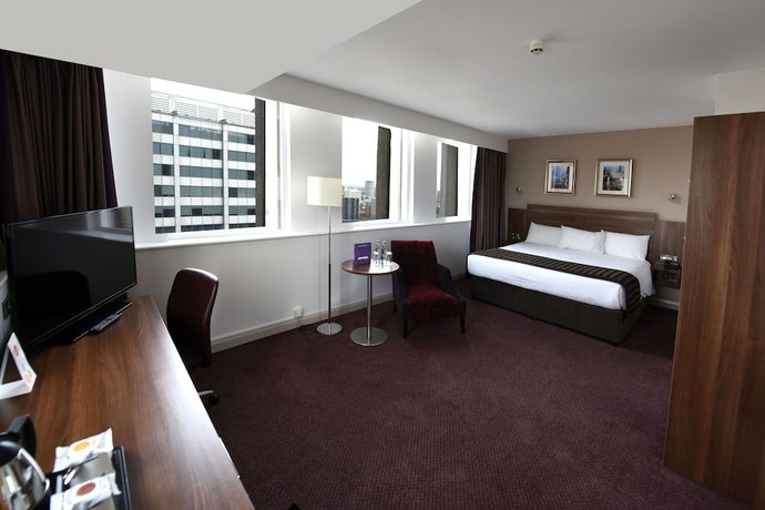 Imagen de la habitación del Hotel Leonardo Royal Birmingham. Foto 3