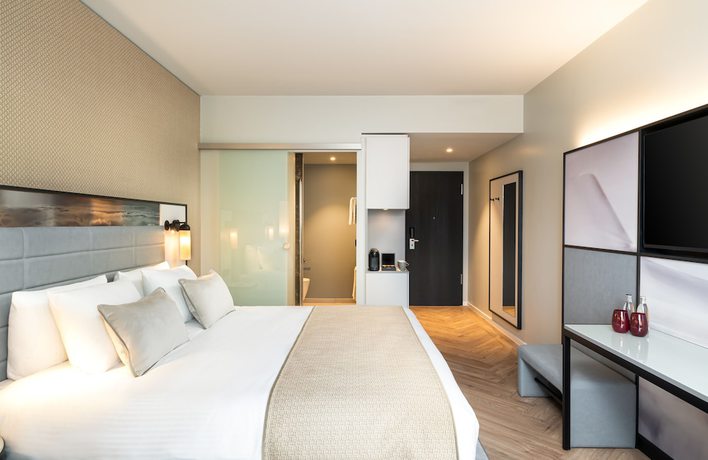 Imagen de la habitación del Hotel Leonardo Royal Cologne Bonn Airport. Foto 11