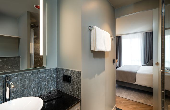 Imagen de la habitación del Hotel Leonardo Royal Cologne Bonn Airport. Foto 18