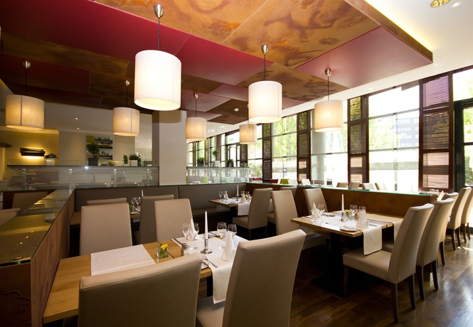 Imagen del bar/restaurante del Hotel Leonardo Royal Dortmund. Foto 6