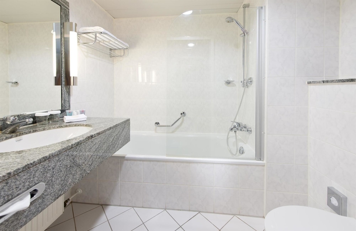 Imagen de la habitación del Hotel Leonardo Royal Düsseldorf Königsallee. Foto 8