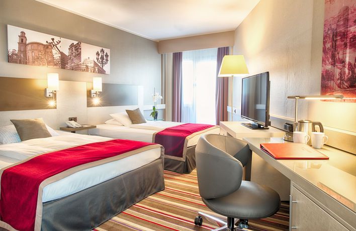 Imagen de la habitación del Hotel Leonardo Royal Frankfurt. Foto 7