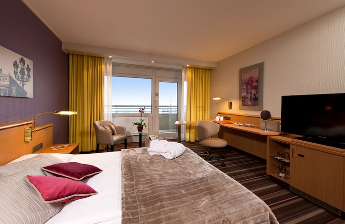 Imagen de la habitación del Hotel Leonardo Royal Frankfurt. Foto 8