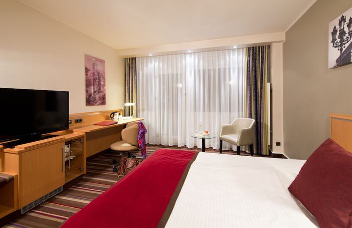 Imagen de la habitación del Hotel Leonardo Royal Frankfurt. Foto 16