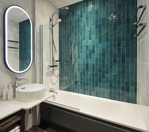 Imagen de la habitación del Hotel Leonardo Royal Glasgow. Foto 11