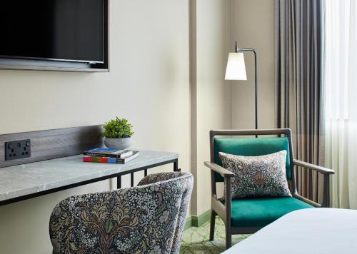 Imagen de la habitación del Hotel Leonardo Royal Glasgow. Foto 16